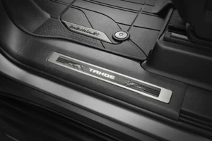 2021-2026 Chevrolet Tahoe Illuminated Door Sill Plate Pkg 84446036 w/ Script OEM - Foto 1 di 3