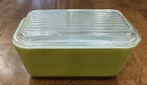 Vintage Pyrex Avocado/Verde Refrigerator Dish #502 1.5 Pint Ribbed Lid - Picture 1 of 8