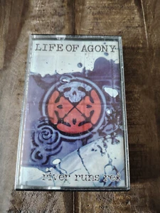 Cassette audio Life Of Agony River Runs Red - Imagen 1 de 6