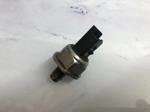 Genuine DELPHI Fuel Rail Pressure Sensor 9307Z507A 55PP03-01 MY B - Picture 1 of 4