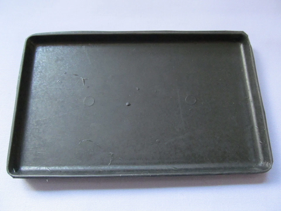 06-4082 NORTON COMMANDO MK3 ELECTRIC START BATTERY TRAY RUBBER MAT - Image 1 of 1