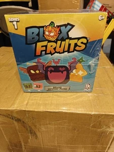 C27- Blox Fruits 8” Deluxe Mystery Plush Sealed with ROBLOX CODES - Picture 1 of 2