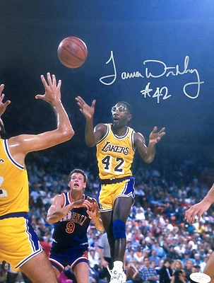 James Worthy Signed Los Angeles Lakers 11x14 Photo JSA G48612 - Image 1 of 2