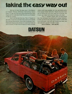 Camioneta pickup Datsun Lil Hustler 1971 Kawasaki motos de cross anuncio impreso en color original Foto 1 de 3