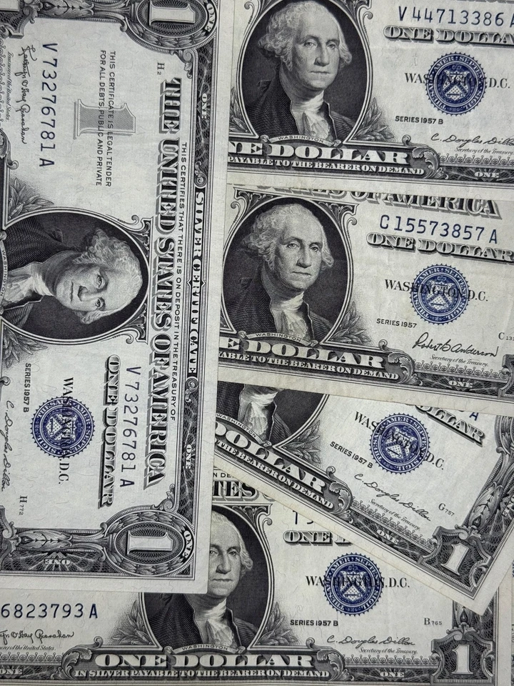 银质证书 • XF-AU • 1 美元钞票 • 蓝色印章 • 一张 CRISP Note 1935 - 1957 💵 — 第 1/1 张图片