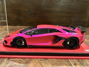 1:18 MR Collection Lamborghini Aventador SVJ / Flash Pink / Display case - Picture 1 of 9