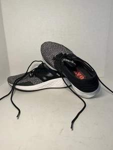 Taglia 9,5 - New Balance Fresh Foam Roav Nero Leopardato con - Foto 1 di 6