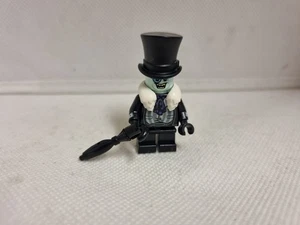 Lego DC Super Heroes Batman Movie Penguin Minifigure from set 70911 - Picture 1 of 3