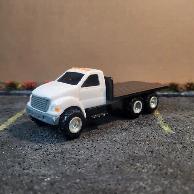 Ertl 1:64 Scale Unbranded Flatbed Truck White - Image 1 of 4
