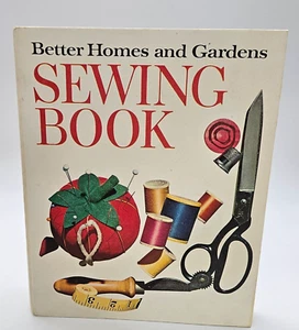 Vintage Better Homes and Gardens Sewing Book 5 Ring Binder Hardcover 1970 - Picture 1 of 8