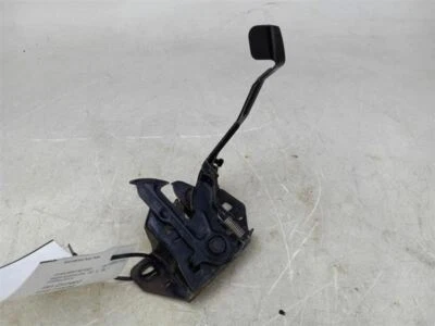 Chrysler Town Country Hood Latch 2007 Foto 1 de 4