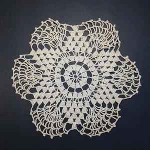 Vintage Crochet Cotton Lace Placemat Doily round, star, Off-White, 8 Inch - Picture 1 of 3