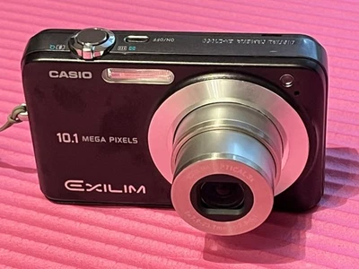 Digital Camera Casio Exilim EX-Z1050 10.1 Mega Pixels with accessories  - Image 1 of 4