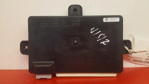 2017 MODEL X NEARSIDE REAR PASSENGERS DOOR MODULE 1045490-10-D - Picture 1 of 3