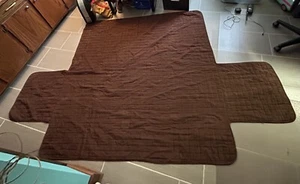 GESTEPPTER BRAUNER MICROSUEDE MÖBEL 3-SITZER SOFA BEZUG SCHUTZ - Bild 1 von 4