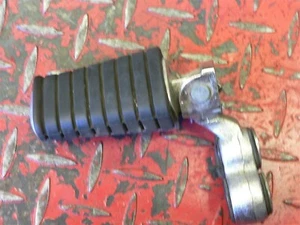 94 Yamaha XV750 Virago Right Driver's Peg & Bracket - Picture 1 of 1