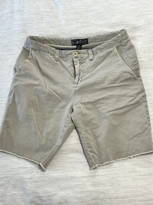 Buffalo Men’s Khaki Shorts Size 30, Loose Fit, Flat Front. - Image 1 of 4