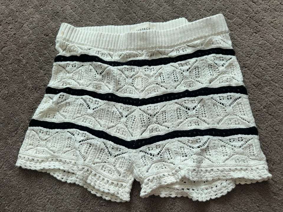 Traje de baño L Space para mujer a rayas ojos de diamante pantalones cortos talla L $99 Foto 1 de 4