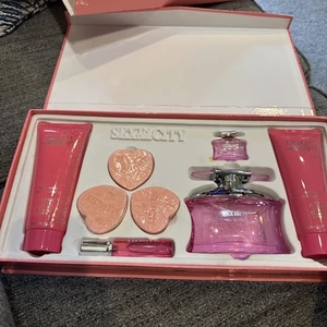 Sex In The City Perfume COSMO 3.3oz Gift Set - Picture 1 of 7