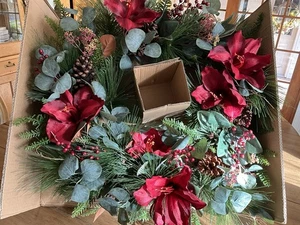 Pottery Barn Eukalyptus Amaryllis Weihnachten Feiertag Kranz Neu im Karton - Bild 1 von 6