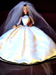 Vera Wang designer #1 Barbie Doll Bride series LE 1997 Mattel 19788 garter gown - Picture 1 of 4