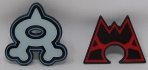 Lote de 2 prendedores coleccionables Pokemon Team Aqua & Team Magma - Imagen 1 de 2