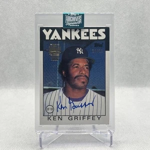 2024 Topps Archives Signature Series Ken Griffey /21 Yankees Autograph - Picture 1 of 3