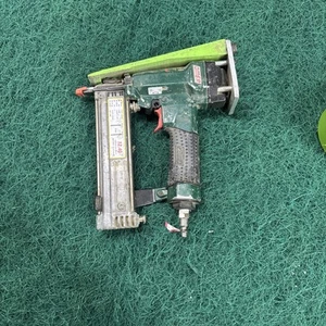 PISTOLA CLAVADORA NEUMÁTICA OMER mod. Brads de uñas 12,40 12 - Imagen 1 de 6
