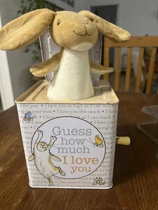 Jack In The Box Guess How Much I Love You Brauner Hase Kaninchen Häschen Musical Pop Up - Bild 1 von 7