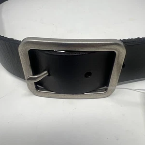Cinturón de cuero negro Urban Outfitters plateado hebilla rectangular talla pequeña 32 nuevo con etiquetas - Imagen 1 de 3