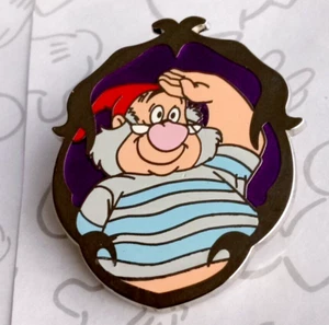 Mr Smee Crooked Comrades Reveal Conceal Peter Pan 2017 Mystery Disney Pin 122992 - Picture 1 of 2