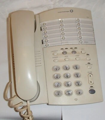 Lucent Technologies 922 Two-line Landline Business Office Desk Telephone - Image 1 of 3