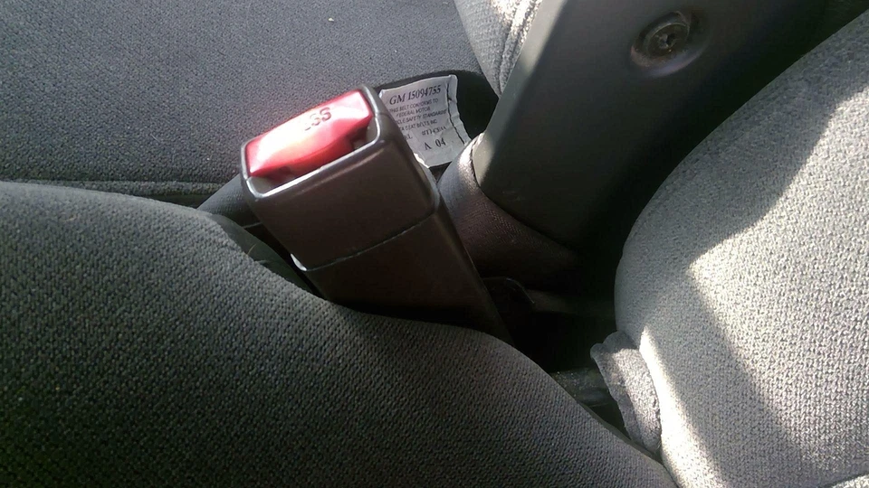 04 GMC SIERRA 1500 Front Seat Belt Lh(bucket And Bench) Driver Bucklegray - Image 1 of 1