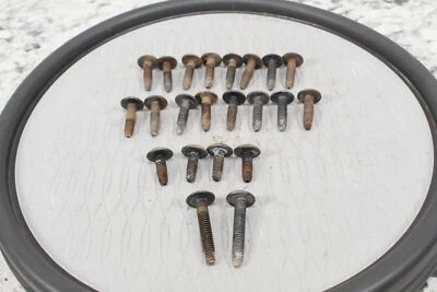 Polaris Ranger 570 2016 tamaño completo guardabarros trasero pernos de montaje 7517685 Foto 1 de 4