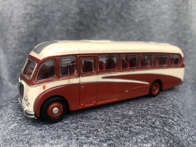 EFE 18711 1:76 (OO gauge) Bedford Duple Vege BOLTON Model bus Cream Brown boxed - Image 1 of 4