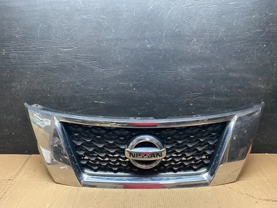 Parrilla cromada superior delantera Pathfinder 2013 a 2016 OEM U6369 DG Foto 1 de 4