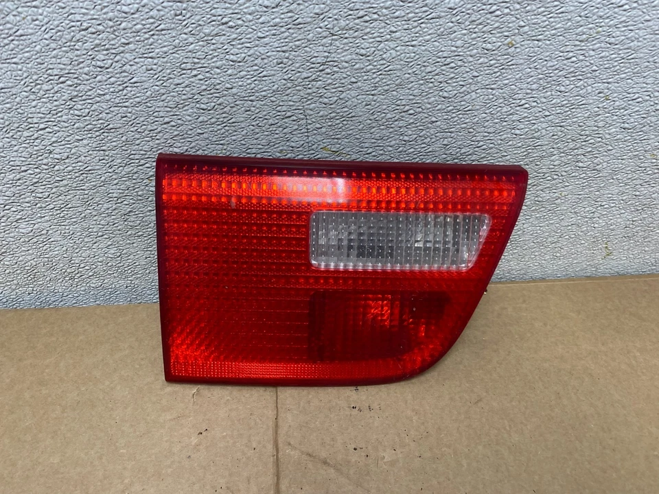 Luz trasera interior izquierda conductor BMW X5 2000 2001 2002 2003 OEM U9728 DW Foto 1 de 4