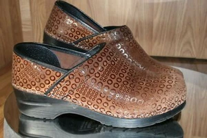 Sanita The Original Danish Clogs Shoes Mules All O's US 7.5, EU 38 GUC ! - Picture 1 of 12