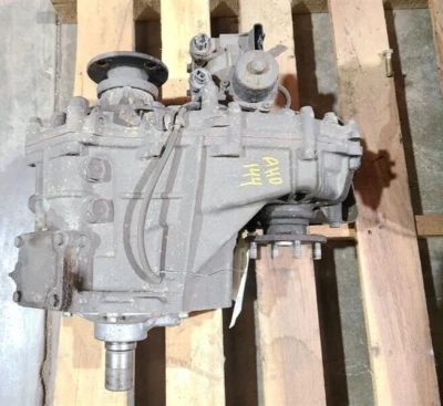 2000-2004 Toyota Tundra Transfer Case 8 Cylinder AT Used - Image 1 of 3