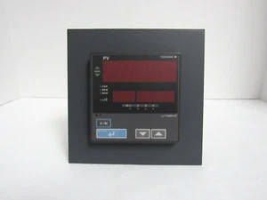 CONTROLADOR DE TEMPERATURA YOKOGAWA UT550 - Imagen 1 de 7