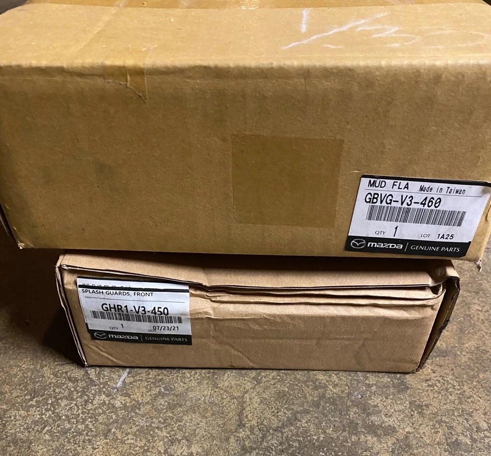 Protectores contra salpicaduras delanteros y traseros Mazda 6 2014-2017 (OEM) (GHR1-V3-450 / GBVG-V3-460) Foto 1 de 1