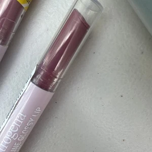 2x Neutrogena High Shine Glossy Lip Blushing Berry - Picture 1 of 2