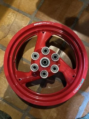 Llanta trasera Ducati Monster 600 750 900 Brembo 17x4,50 30,5176,00 02/99 buje Foto 1 de 4