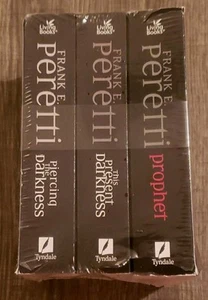 NEU Frank E. Peretti 3er-Pack (2003) Taschenbuch Prophet Piercing Gegenwart Dunkelheit - Bild 1 von 7
