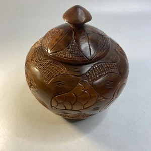 Vintage Holz Urne Gefäß Behälter mit Deckel Floral Handgeschnitzt Gedrechselt 7" Hoch - Bild 1 von 7