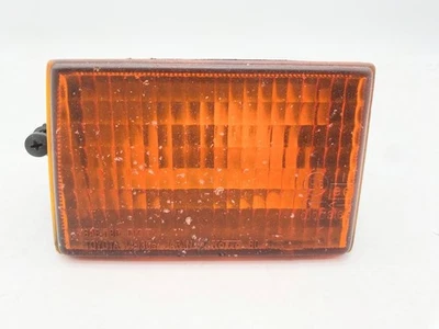 Toyota Supra 1982 1983 pasajero parachoques delantero señal de giro ámbar OEM con tornillo Foto 1 de 4