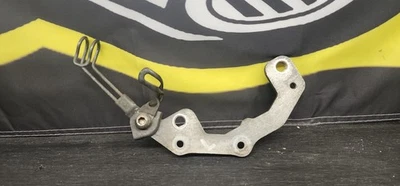 06 Hyosung Gv650 650 Gv Fabricante Original Usado De Fábrica Lateral Izquierdo Freno Calipur Soporte Delantero Foto 1 de 2