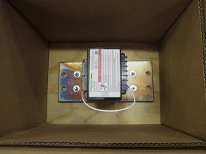 Transformador de corriente neutra Schneider Electric Masterpact PowerPact S48897 2000- - Imagen 1 de 5