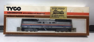 TYCO HO Scale Amtrak #905 GG1 Electric Locomotive 251-07 with Box - RUNS - Picture 1 of 6