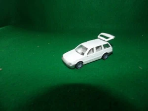 Siku 1076 VW Passat Variant GT Weiß - Bild 1 von 2